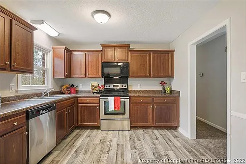 128 Brewster Dr Photo 1