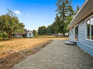 1681 Wheaton St, Raymond, WA 98577