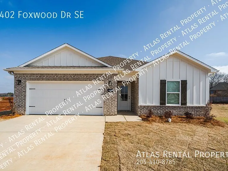 4402 Foxwood Dr — Photo 1