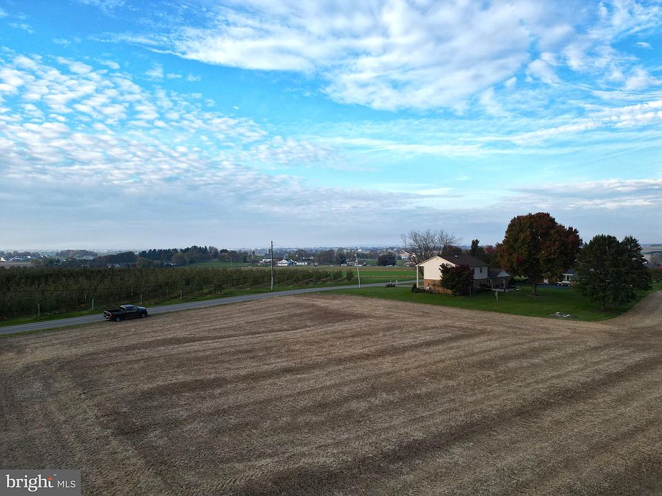 2nd image of 41 S Harvest Rd