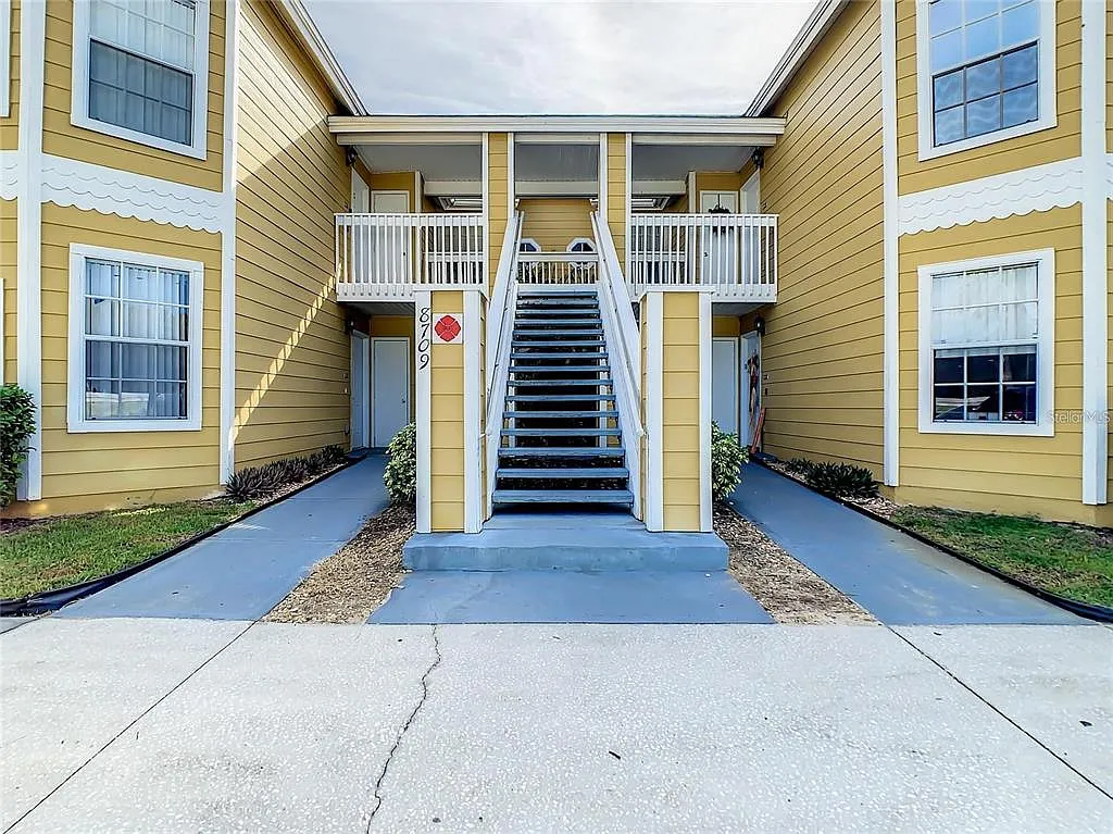 3 bed, 2.0 bath, 1357 sqft, $1,600 — Photo 3