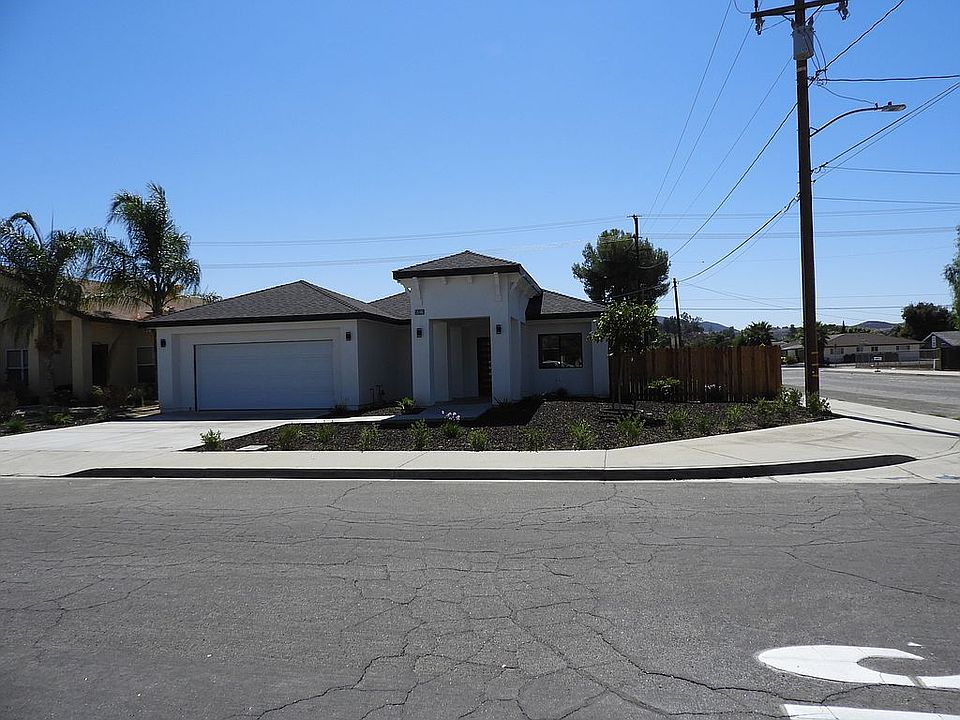 1st image of 42015 Levi Ct