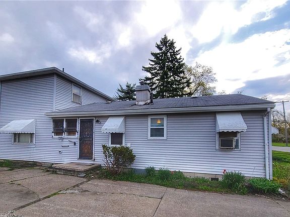 2nd image of 3558 Dallas Ave