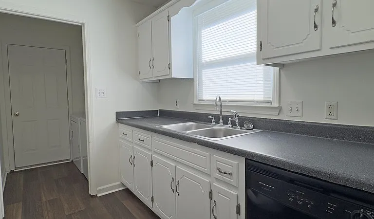 613 Joshua Dr — Photo 11