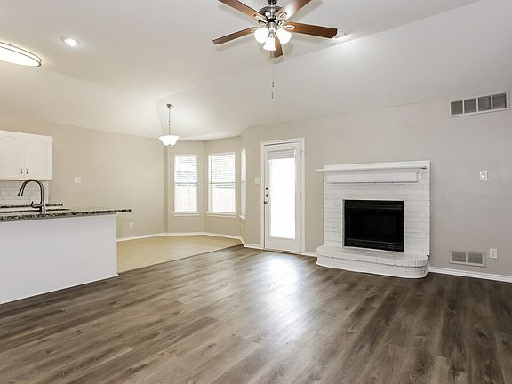 3rd image of 6841 Black Wing Dr