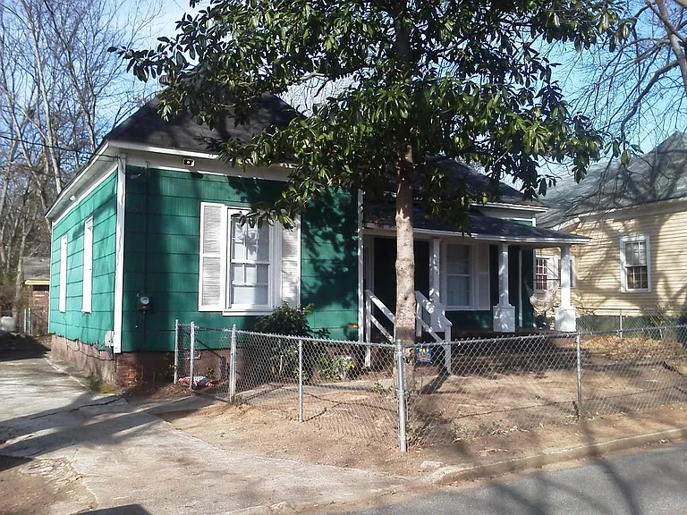 126 Indale Ave — Photo 2