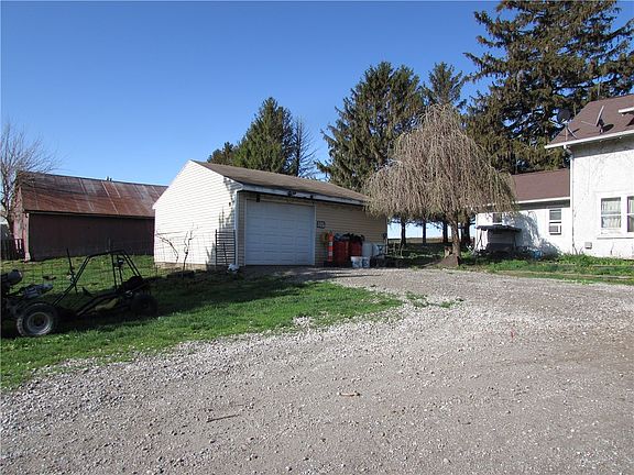 2nd image of 1124 G Hwy #40
