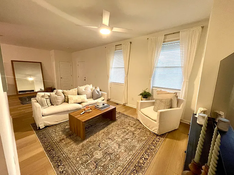 2845 Macpherson Ave #A — Photo 8