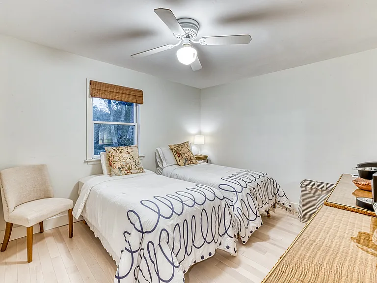 2430 Dignans Rd — Photo 16