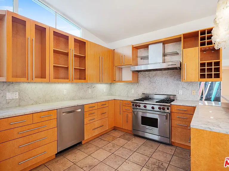 30725 Manzano Dr — Photo 21