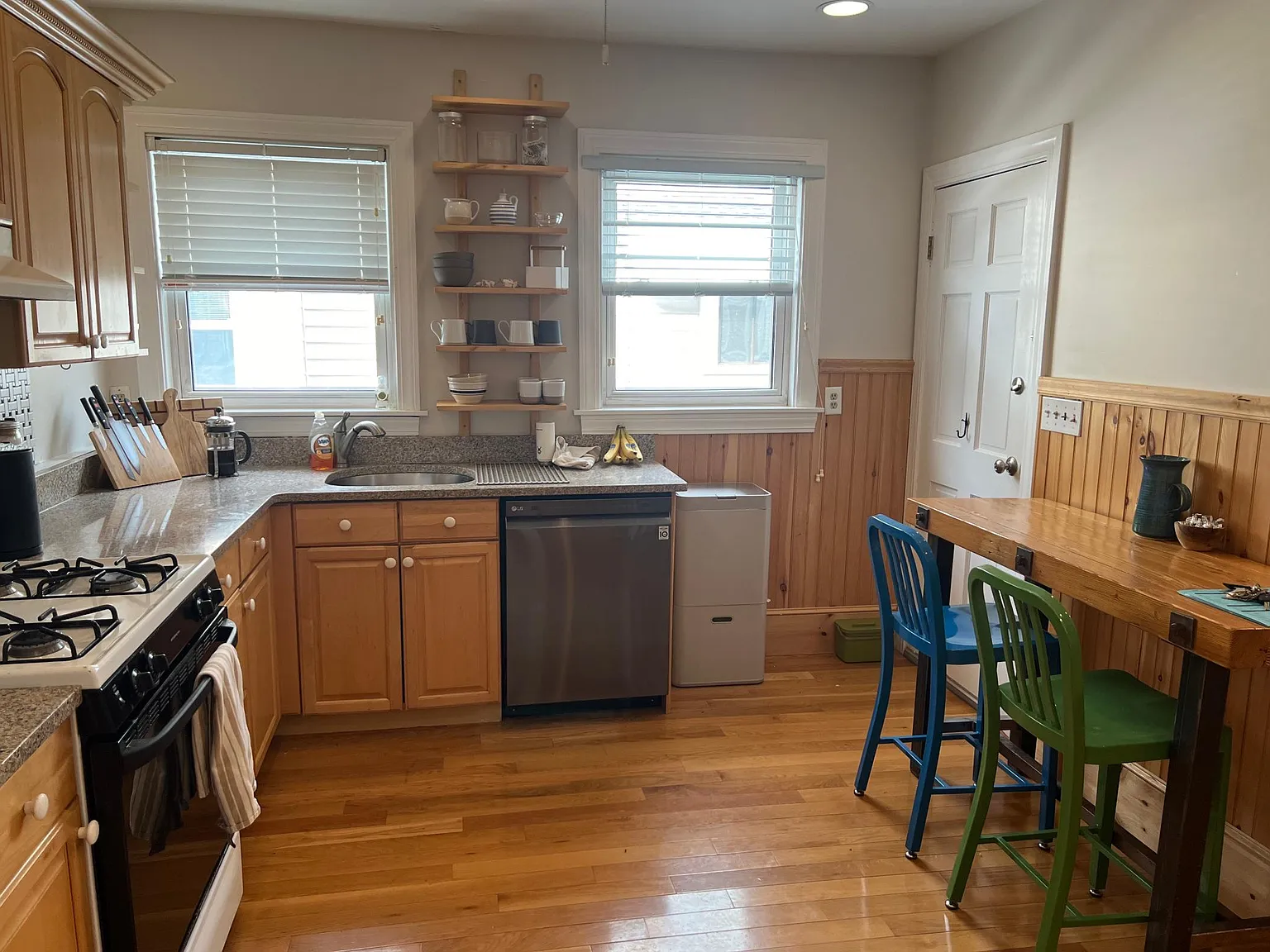 2 bed, 1168 sqft, $2,900 — Photo 4