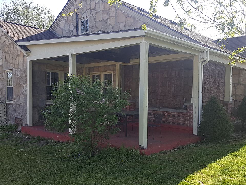 1st image of 324 W Church St