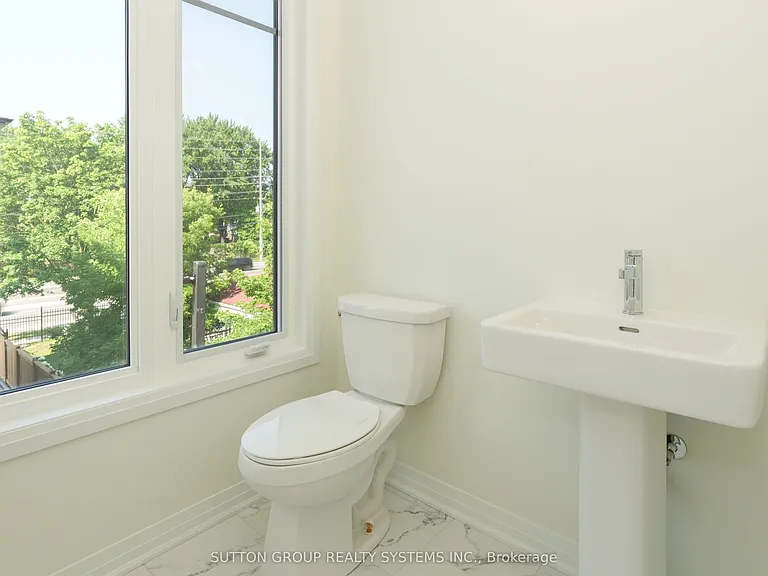 734 Front Royal St #13 — Photo 14