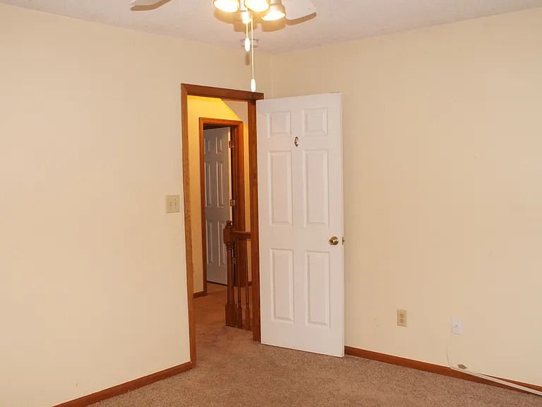 1221 Clearwater Ln — Photo 43