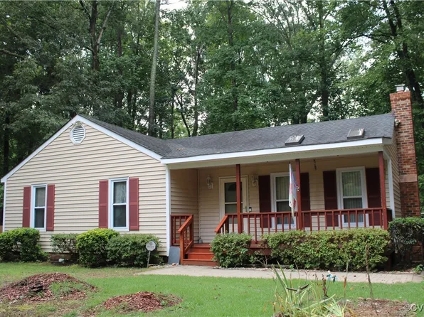 7401 Velvet Antler Dr, Midlothian, VA 23112