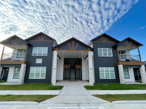 802 W Loop, El Campo, TX 77437