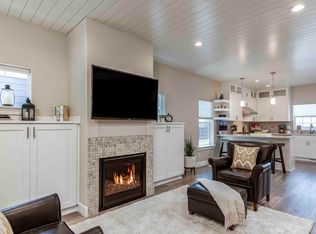 21341 Oakview Dr, Bend, OR 97701