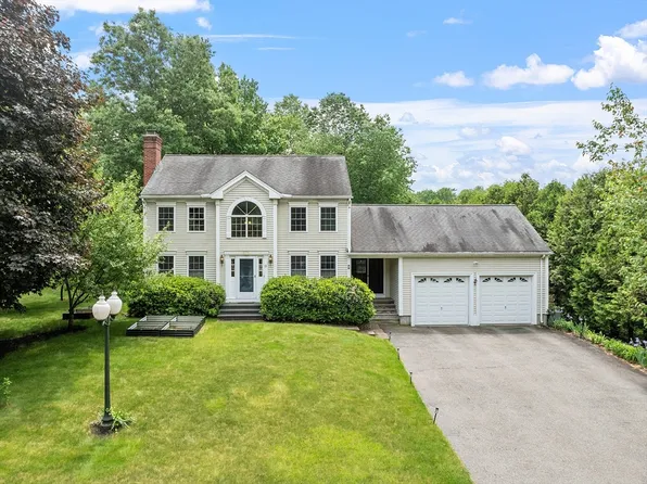 51 Carrie Ann Ln, Fitchburg, MA 01420