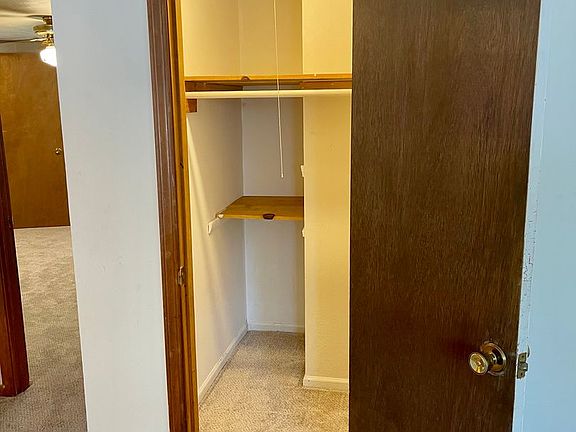 4th image of 5908 N Kent Dr #B