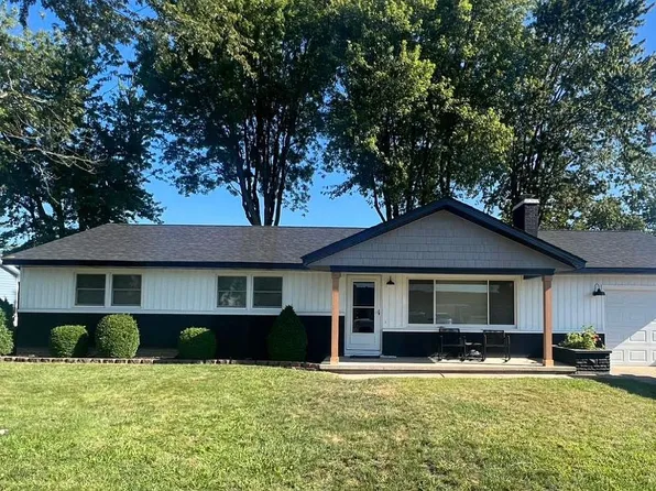 412 James St, Jackson Center, OH 45334
