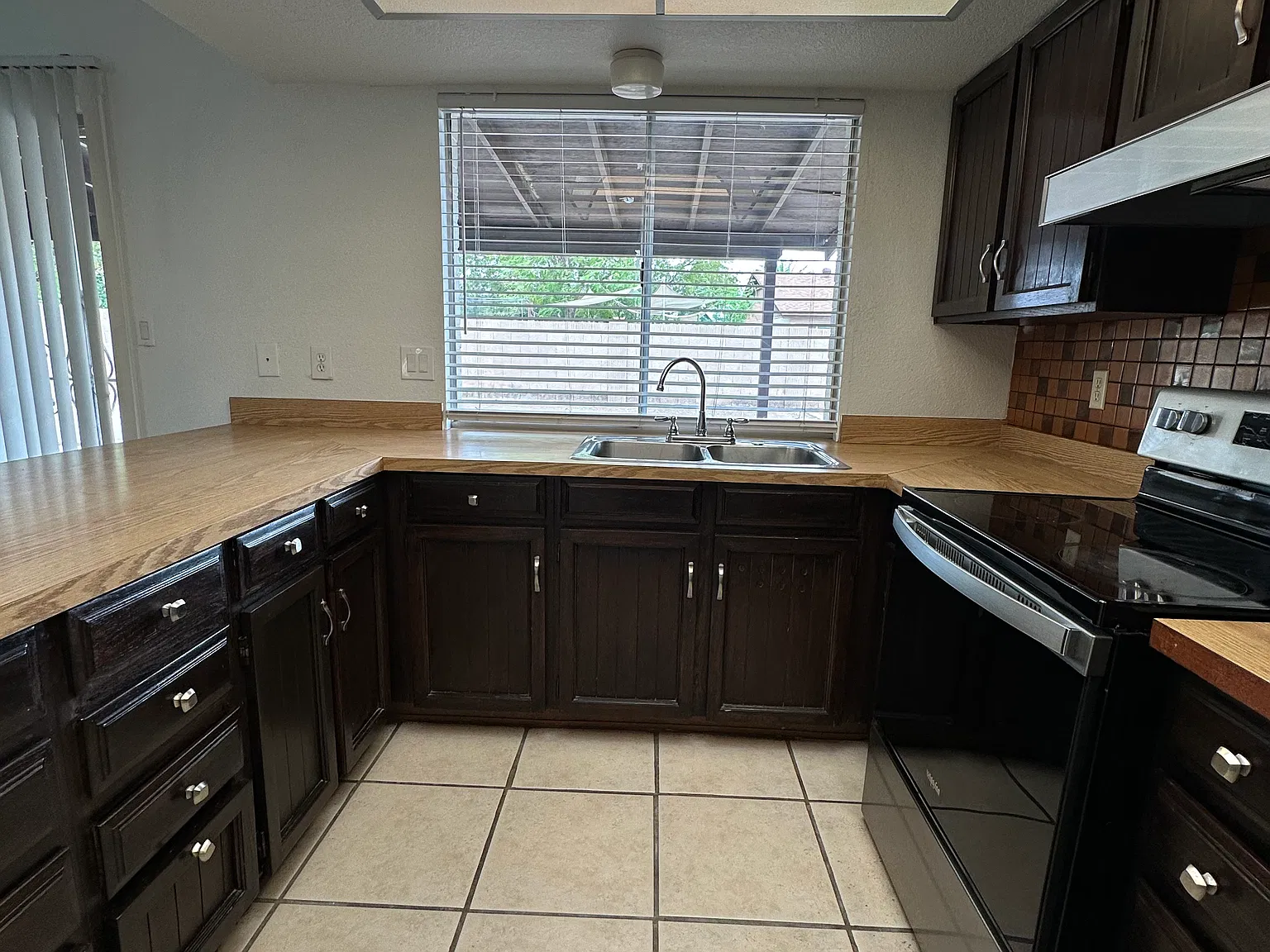 2 bed, 1243 sqft, $1,850 — Photo 3