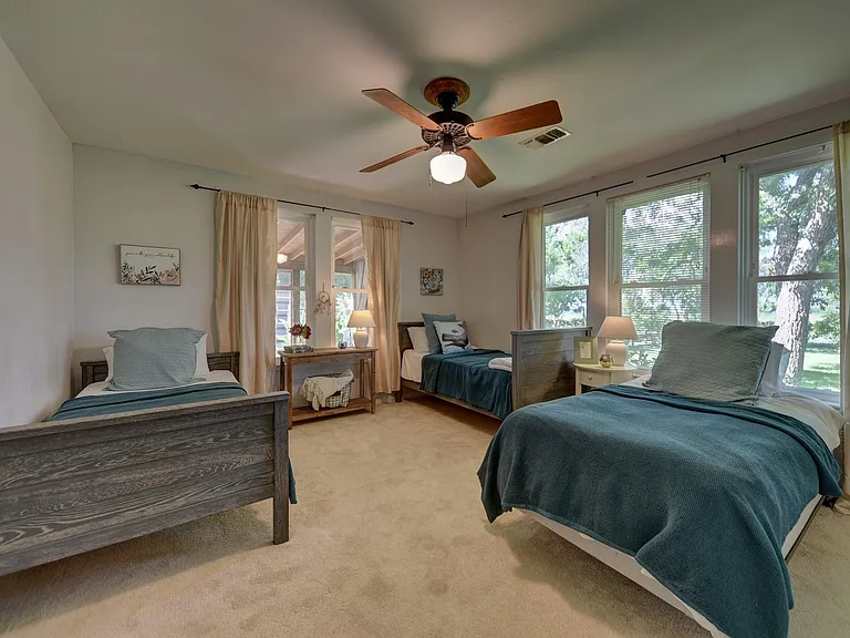 3348 W Ueckert Rd — Photo 24