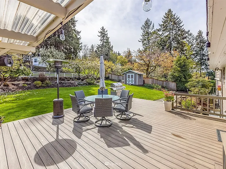 233 SW 189th Pl — Photo 28