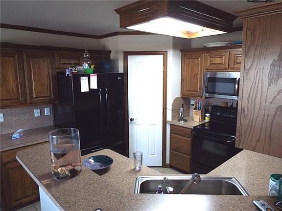 3rd image of 363 Country Manor Ln