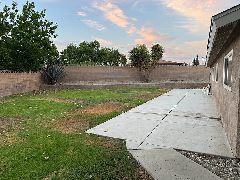 15840 Rainbow Dr — Photo 35
