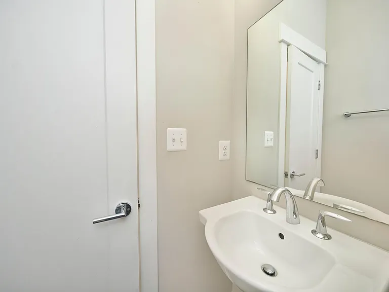 256 Bluemont Branch Ter SE — Photo 13