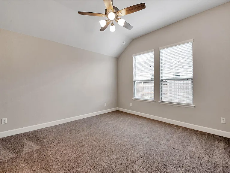 1328 Wicklow Forest St — Photo 21