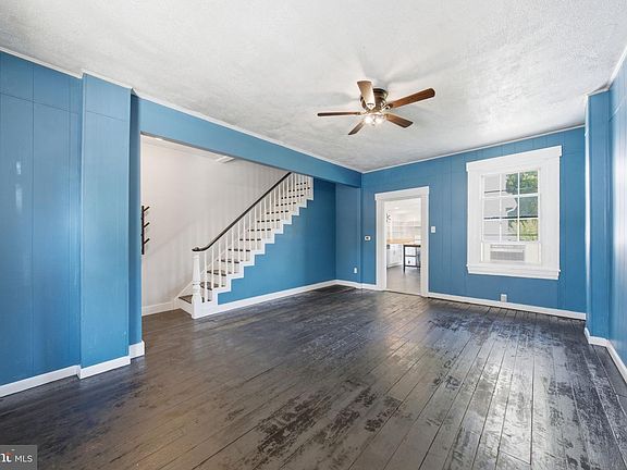 4th image of 27 Spruce St