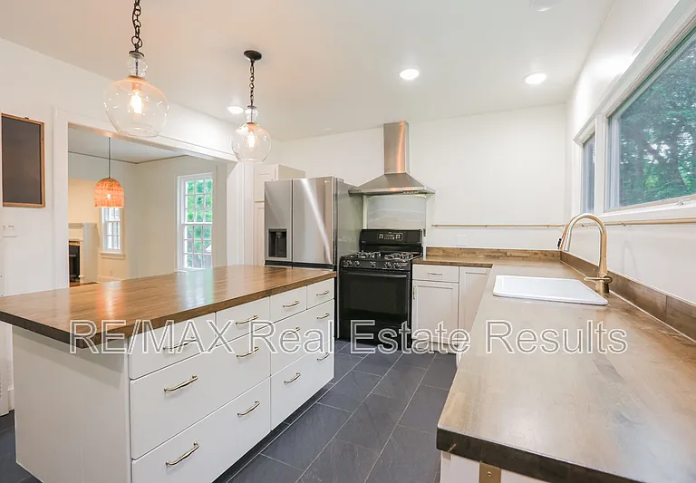 610 N Olive Ave — Photo 19