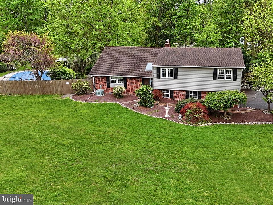 1st image of 1340 Clearview Dr