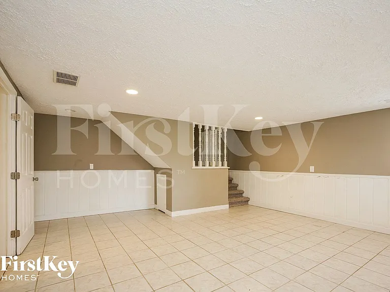 9570 Gemini Dr — Photo 13