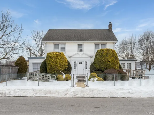 1967 Washington Avenue, Seaford, NY 11783