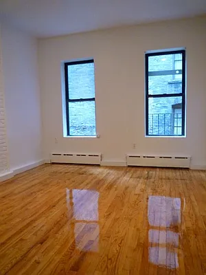 Rented by Authentic Realty | media 10