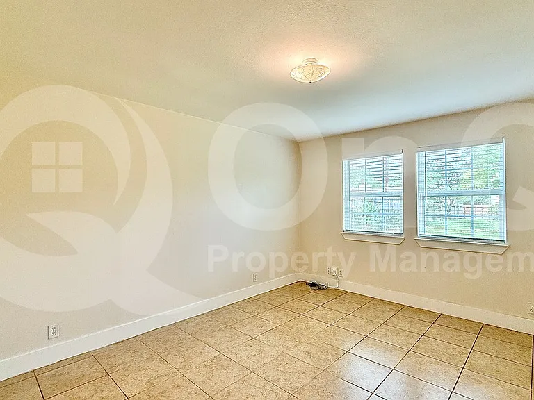 509 Greenway Dr — Photo 9
