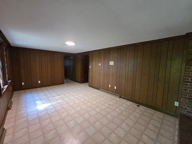 1194 Ingram Dr — Photo 12