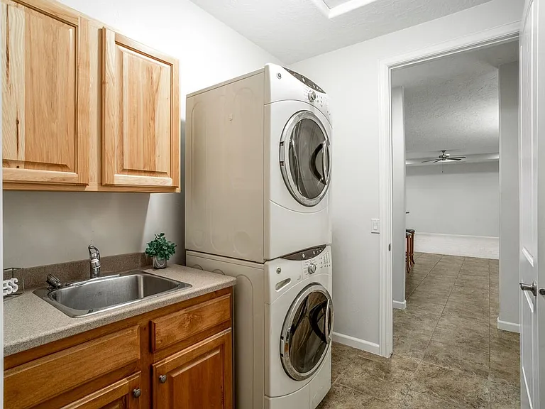 1788 S 140 W — Photo 24