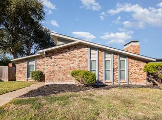 706 Greenhill Ln, Grand Prairie, TX 75052