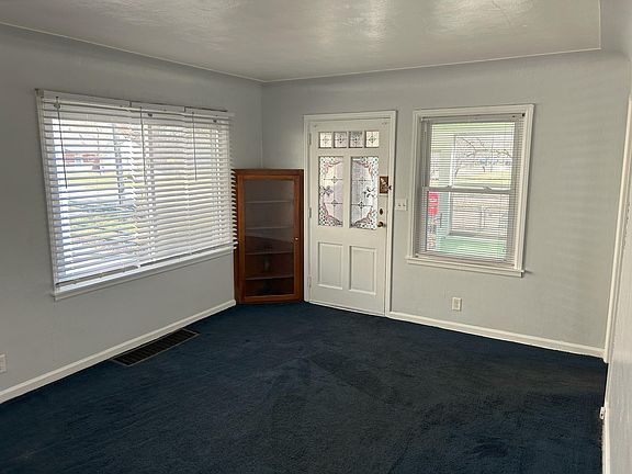 3rd image of 149 N La Vista Blvd