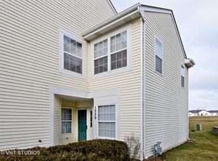 1550 Meadowsedge Ln #1550, Carpentersville, IL 60110