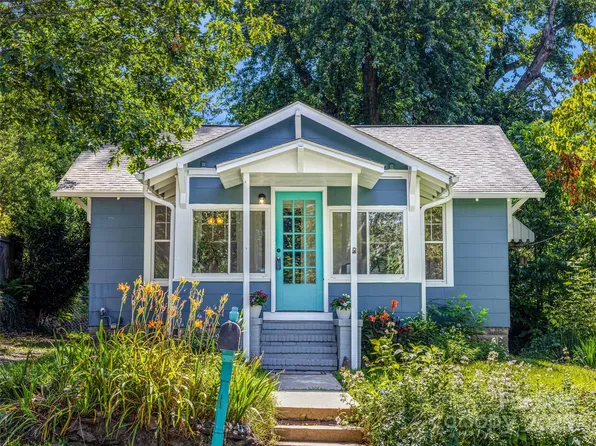 11 Craig Cir, Asheville, NC 28805