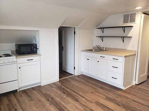 4th image of 423 Alderson Ave #4235