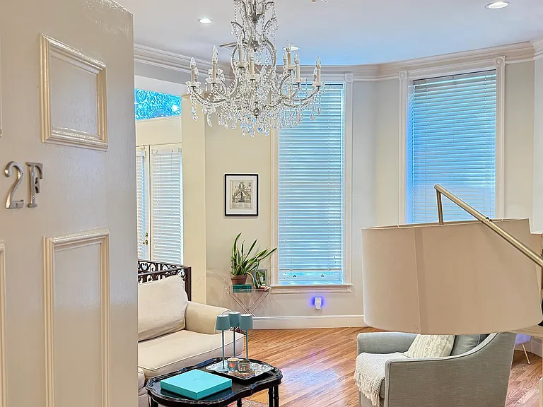 341 Beacon St #2F — Photo 9