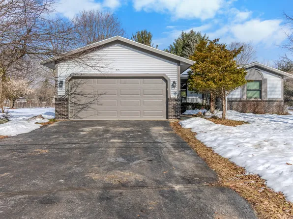 2151 Rogue River Rd NE, Belmont, MI 49306