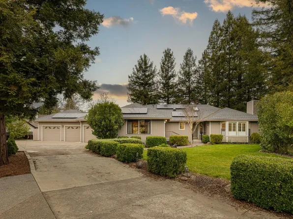 4711 Tee View Court, Santa Rosa, CA 95405