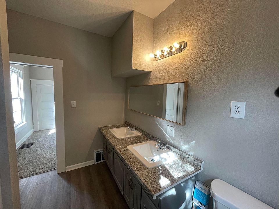 1st image of 1015 Greeley Ave