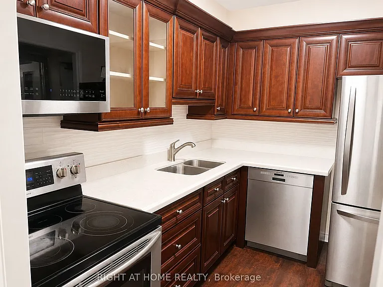 1359 White Oaks Blvd #1103 — Photo 8